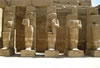 Stenen beelden in Luxor (Egypte)